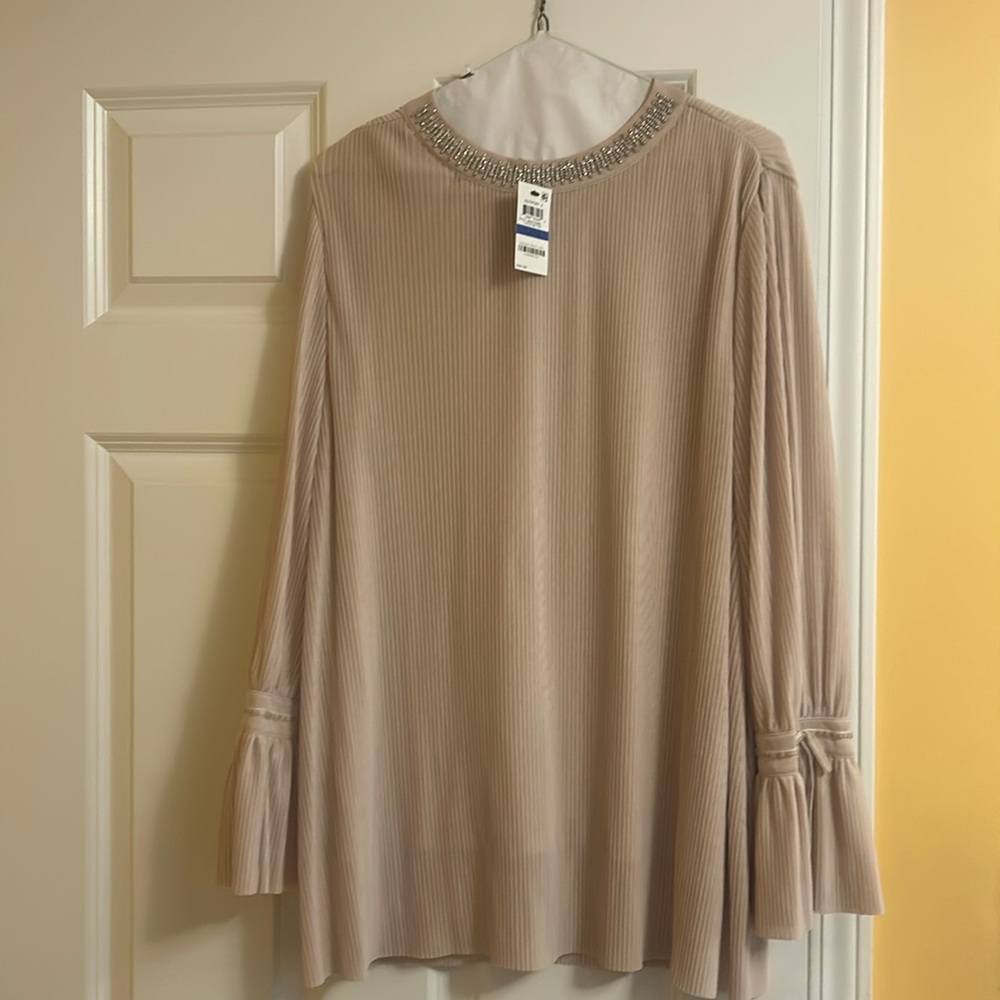 Elegant blouse